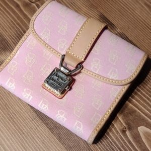 Dooney & Bourke wallet